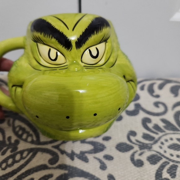 Grinch Coffee Mug Sculted 3D Ceramic Cup 16oz / Christmas Mug - Picture 3 of 7